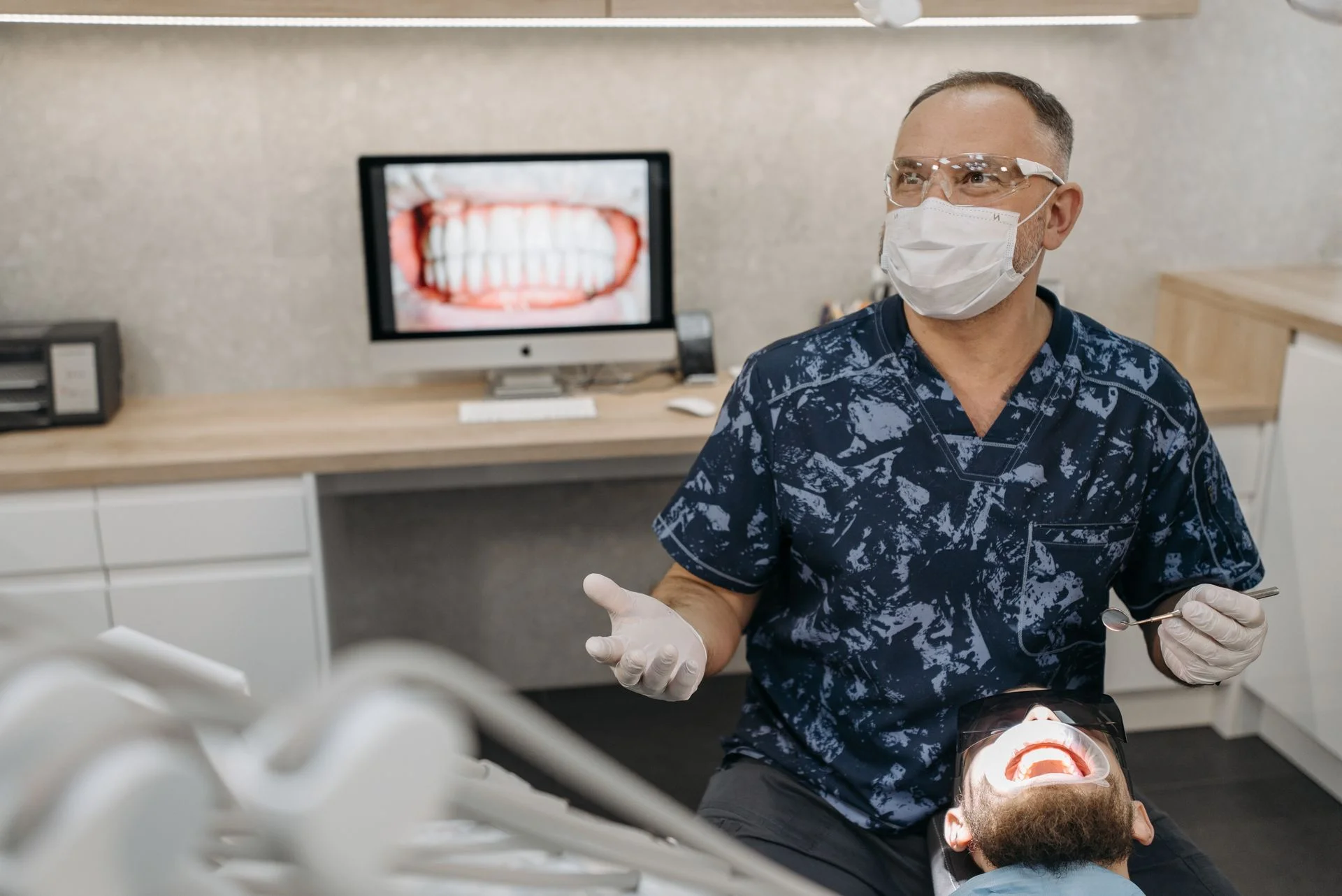 dentist near leslieville on