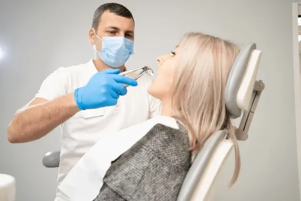 wisdom tooth extraction in downtown toronto on